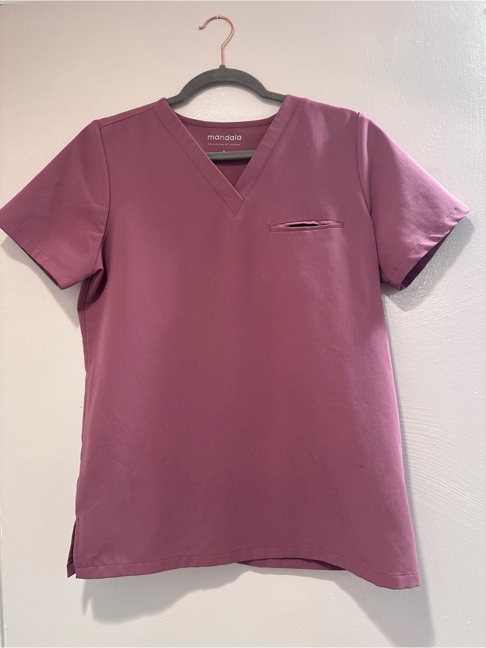 Mandala Women's V-Neck Scrub Top in Mauve Pink